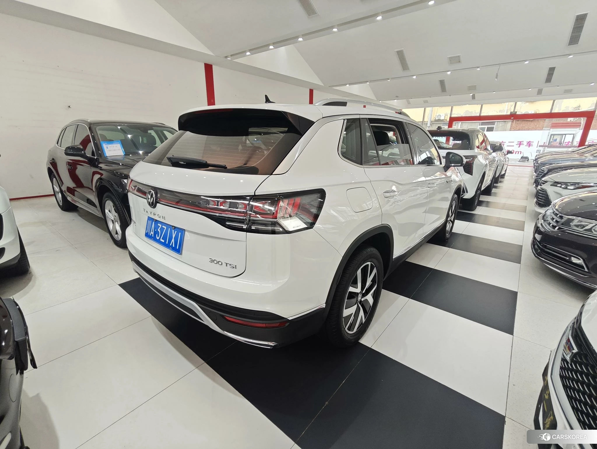 Volkswagen Tanyue 2023 Белый из Китая, фото 3