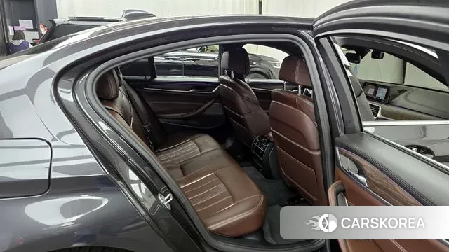 BMW 5 Series (G30) 2020 Серый из Кореи, фото 3