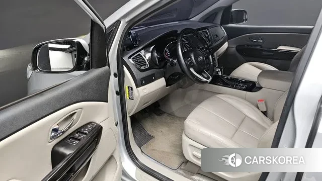 Kia The New Carnival 2019 Серебряный из Кореи, фото 3