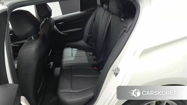 BMW 1 Series (F20) 2018 Белый из Кореи, фото 3