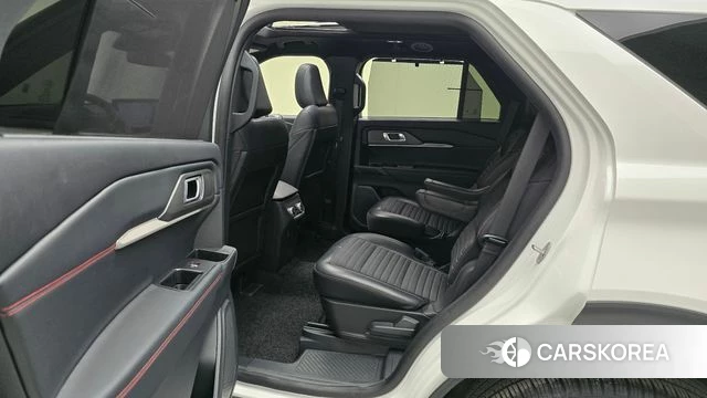 Ford Explorer 6th Generation 2025 Белый из Кореи, фото 3