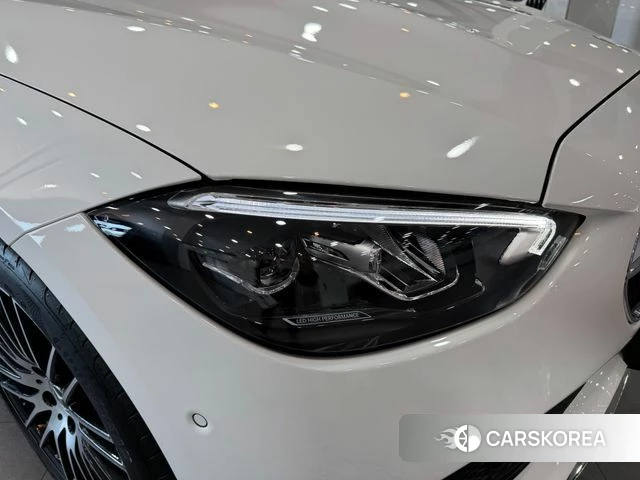 Mercedes-Benz C-Class W206 2024 Белый из Кореи, фото 3