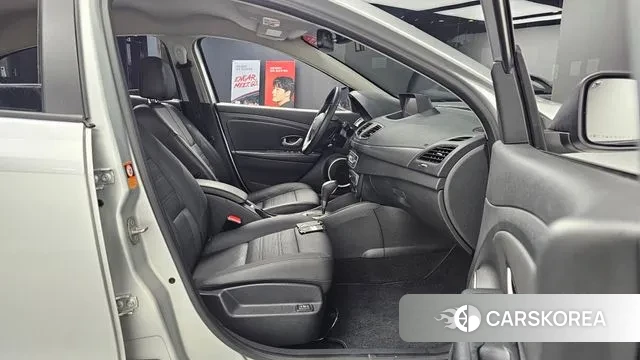 Renault Korea (Samsung) SM3 Neo 2018 Серебристо-серый из Кореи, фото 3