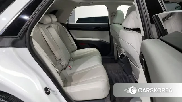 Hyundai Grandeur (GN7) 2023 Белый из Кореи, фото 3