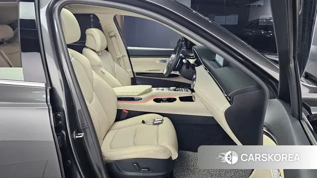 Genesis GV70 2024 Серый из Кореи, фото 3