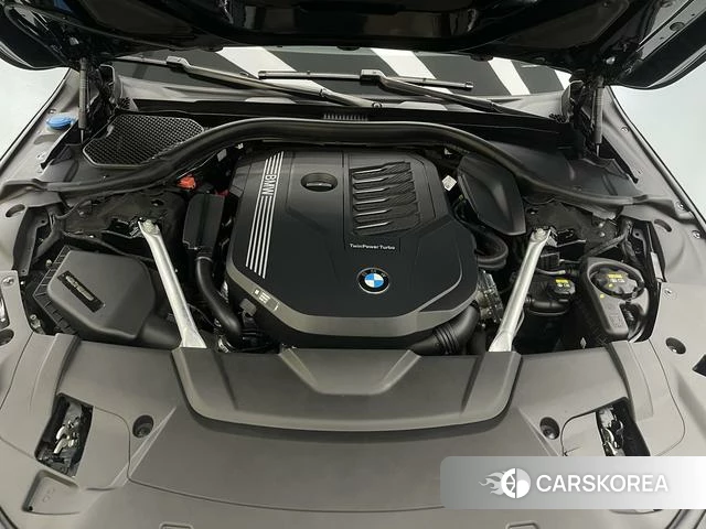 BMW 7 series 2022 Черный из Китая, фото 3