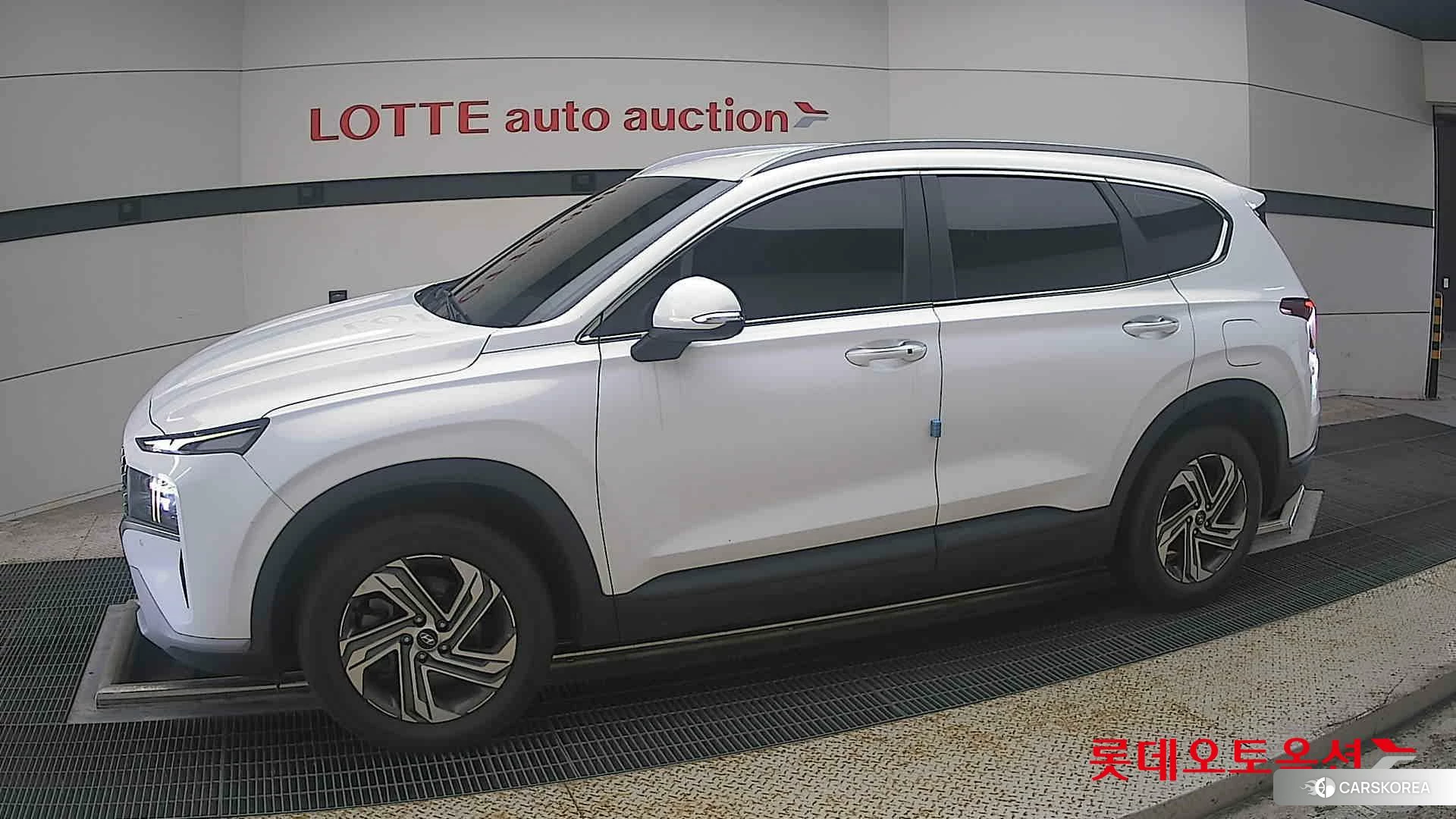 Hyundai Santa Fe 2023 Creamy White Pearl (optional) из Кореи, фото 3