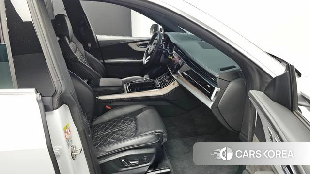Audi Q8 (4M) 2021 Белый из Кореи, фото 3