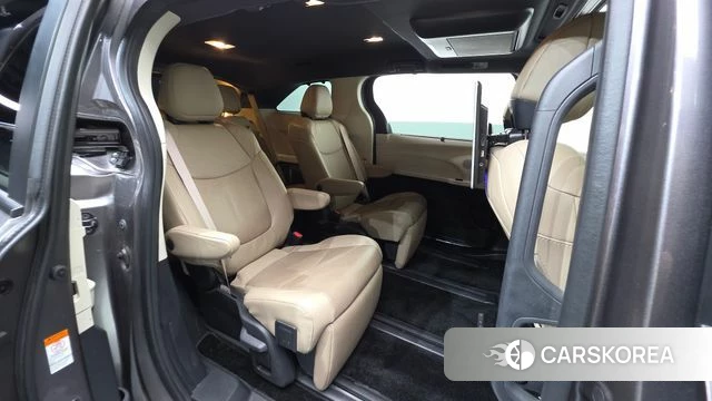 Toyota Sienna 4th Generation 2022 Серый из Кореи, фото 3