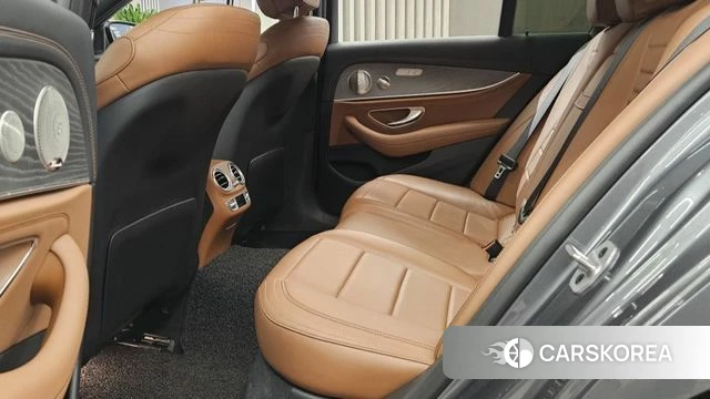 Mercedes-Benz E-Class W213 2021 Серый из Кореи, фото 3