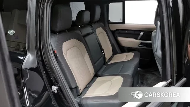 Land Rover Defender (L663) 2023 Черный из Кореи, фото 3