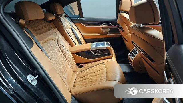 BMW 7 Series (G11) 2020 Черный из Кореи, фото 3