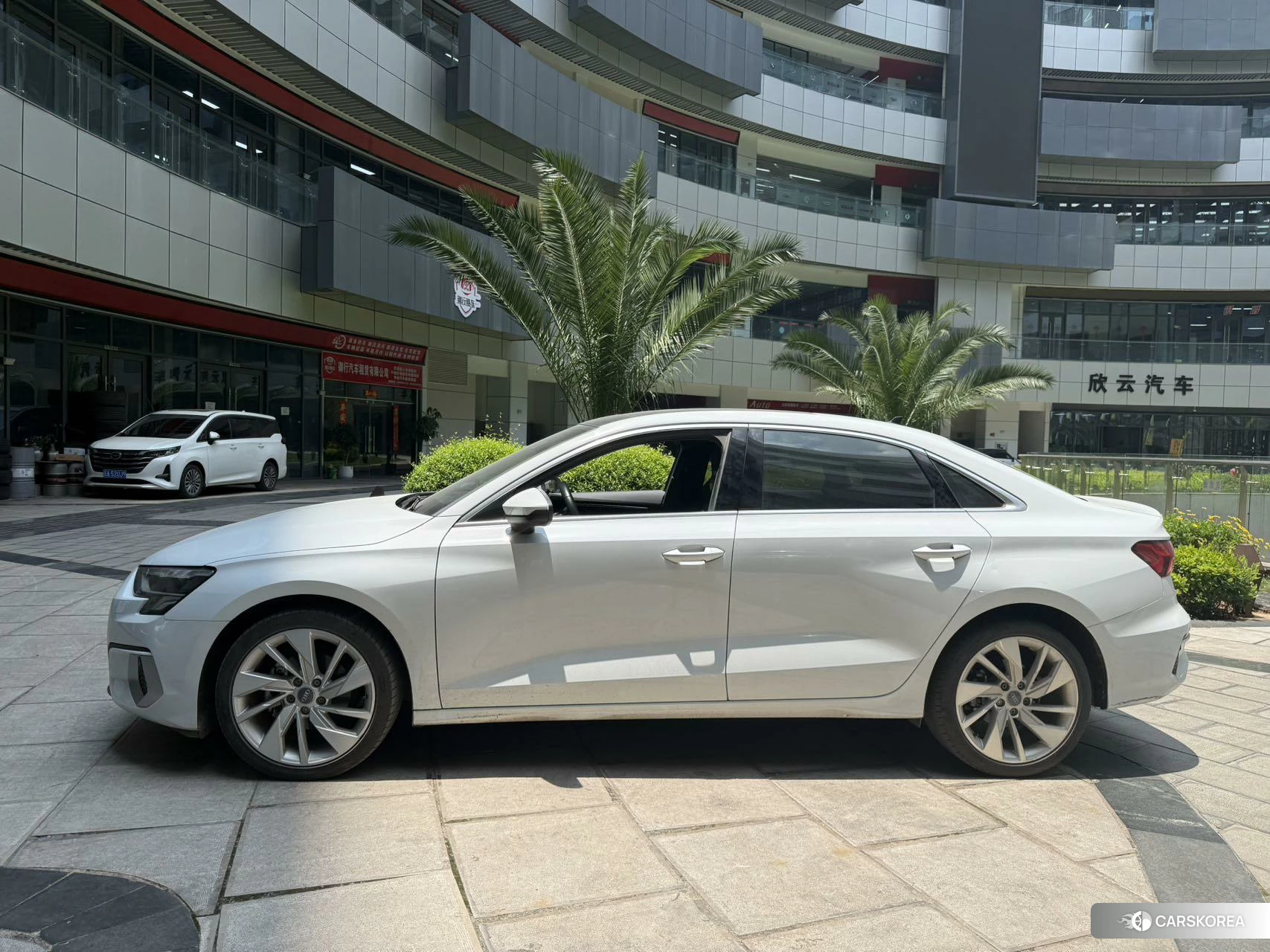 Audi A3 2021 Белый из Китая, фото 3