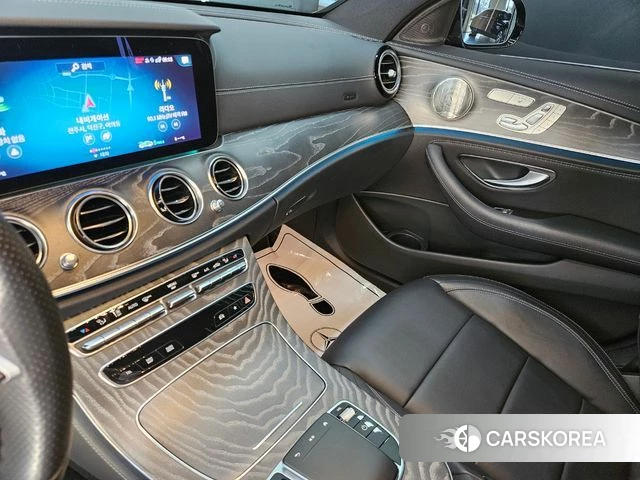 Mercedes-Benz E-Class W213 2022 Черный из Кореи, фото 3