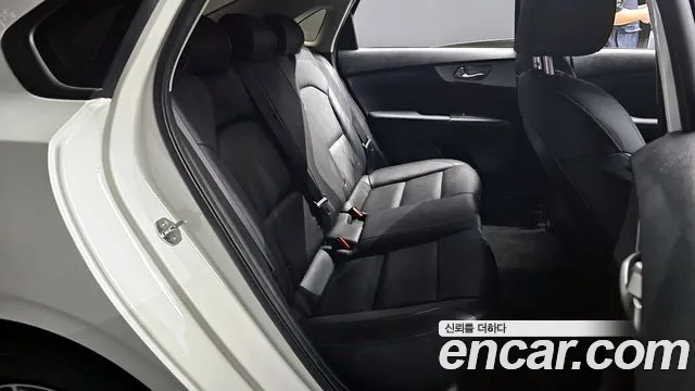 Kia The New K3 2nd generation 2021 Белый из Кореи, фото 3