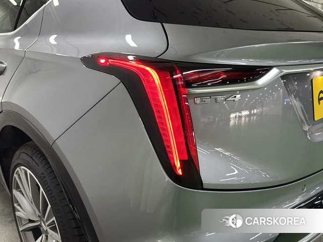 Cadillac GT4 2023 Серебристо-серый из Китая, фото 3