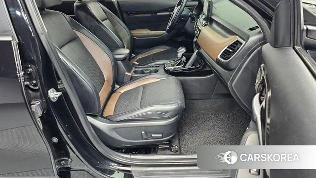 Kia Seltos 2021 Черный из Кореи, фото 3