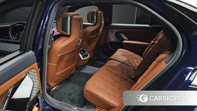 BMW i7 (G70) 2022 Синий из Кореи, фото 3