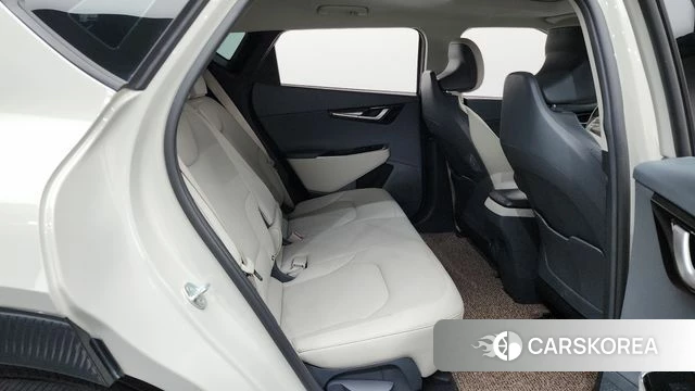 Kia EV6 2023 Жемчужный цвет из Кореи, фото 3