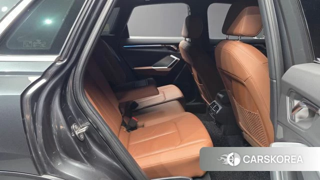 Audi Q3 (F3) 2022 Серый из Кореи, фото 3