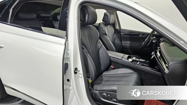 Genesis G80 (RG3) 2022 Белый из Кореи, фото 3