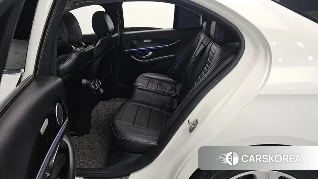 Mercedes-Benz E-Class W213 2018 Белый из Кореи, фото 3