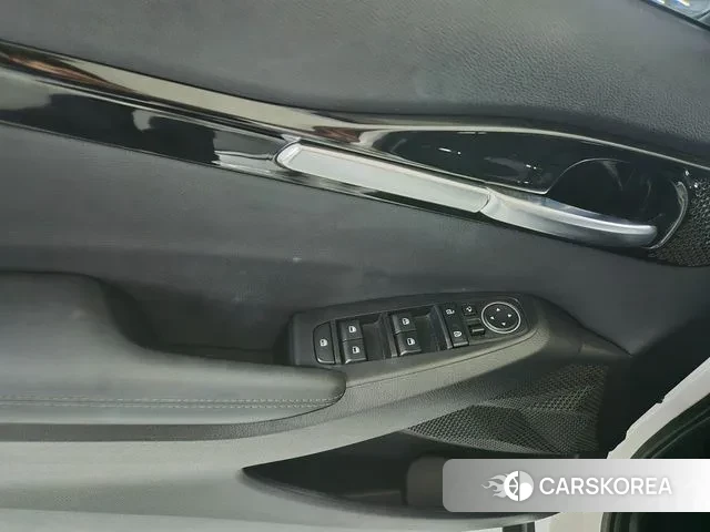 Kia Seltos 2022 Белый из Кореи, фото 3