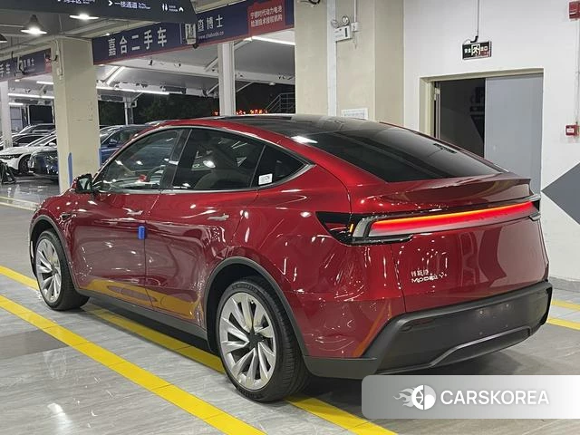 Tesla Model Y 2026 Красный из Китая, фото 3
