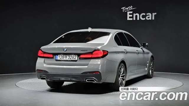 BMW 5 Series (G30) id 2638070 из Кореи 3