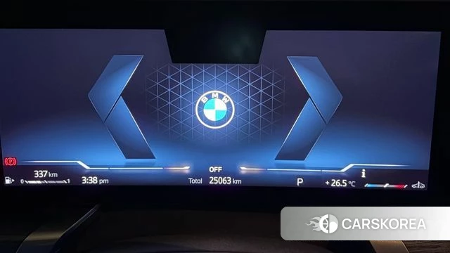 BMW 7 Series (G70) 2024 Небесно-голубой из Кореи, фото 3