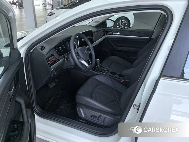 Volkswagen Lavida 2024 Белый из Китая, фото 3