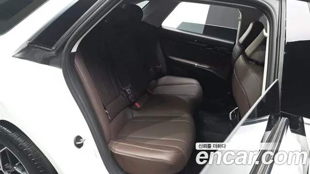 Hyundai Grandeur Hybrid (GN7) 2023 Белый из Кореи, фото 3