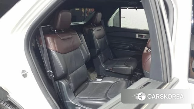 Ford Explorer 6th Generation 2021 Белый из Кореи, фото 3