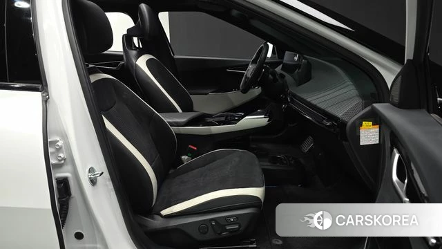 Kia EV6 2023 Белый из Кореи, фото 3
