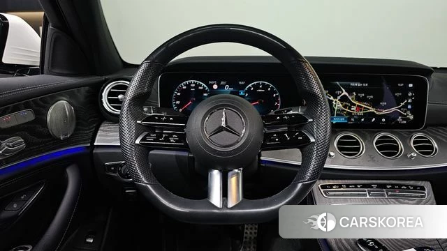 Mercedes-Benz E-Class W213 2022 Белый из Кореи, фото 3
