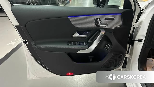 Mercedes-Benz A-Class W177 2025 Белый из Кореи, фото 3