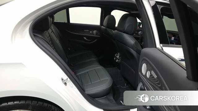 Mercedes-Benz E-Class W213 2020 Белый из Кореи, фото 3