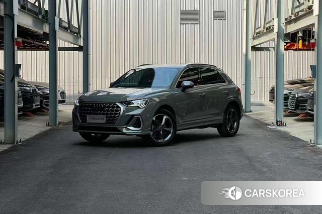 Audi Q3 2023 Темно-серый из Китая, фото 3