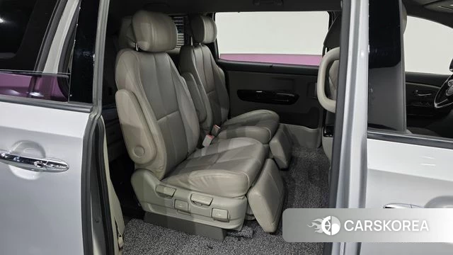 Kia The New Carnival 2019 Серебряный из Кореи, фото 3