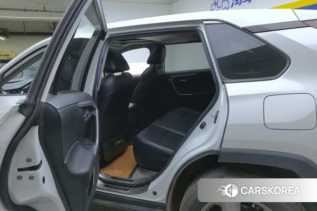 Toyota RAV4 Rongfang 2021 Белый из Китая, фото 3