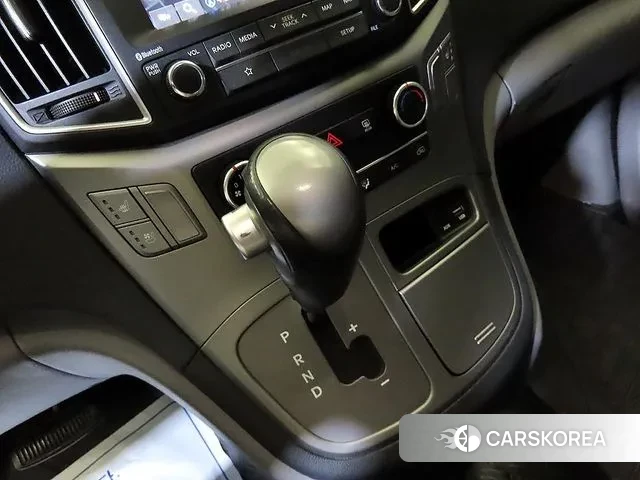 Hyundai The New Grand Starex 2019 Серебристо-серый из Кореи, фото 3