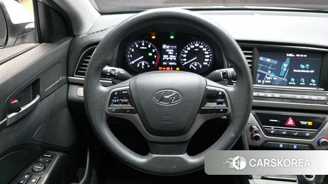 Hyundai Avante AD 2018 Белый из Кореи, фото 3