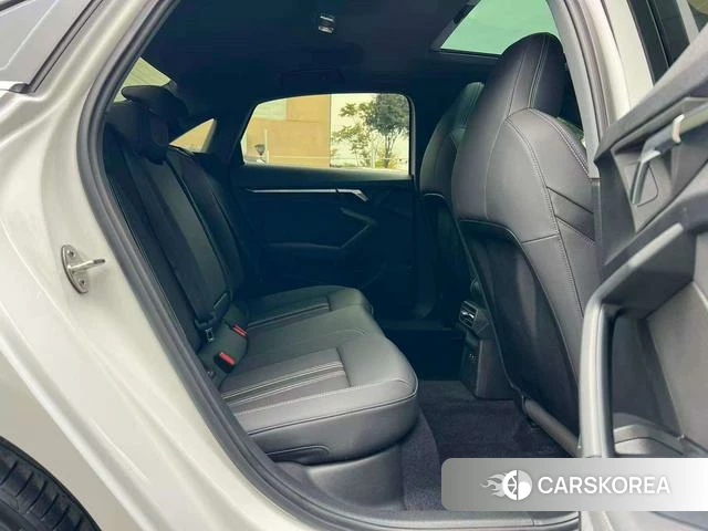 Audi A3 2023 Белый из Китая, фото 3