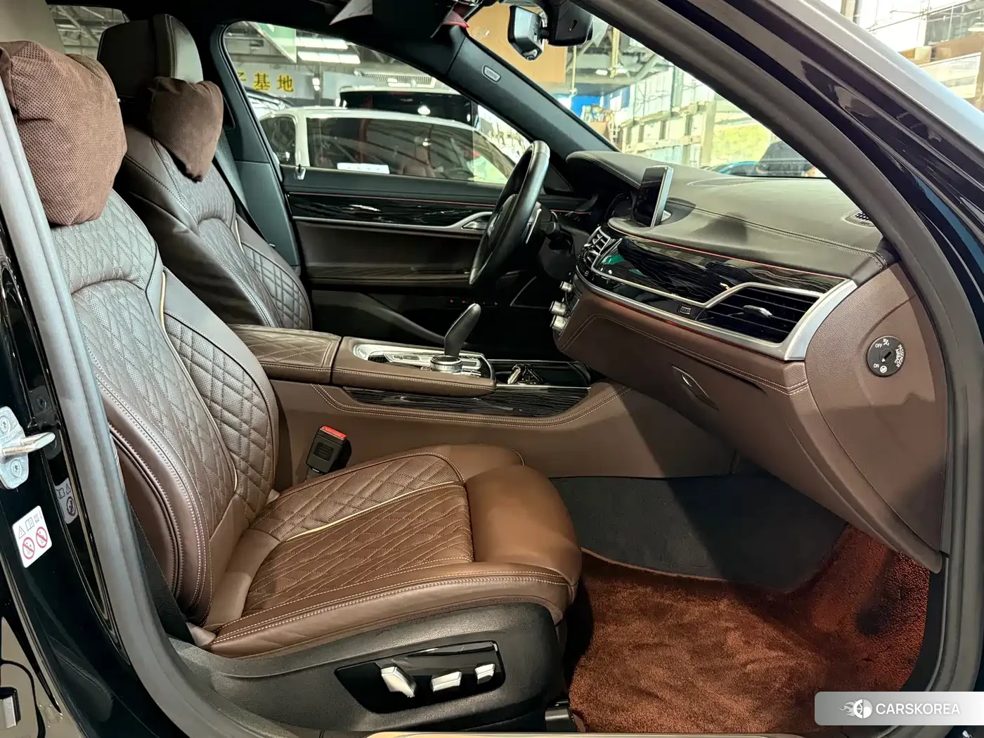 BMW 7 series 2021 Черный из Китая, фото 3