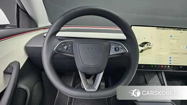 Tesla Model 3 2024 Белый из Кореи, фото 3