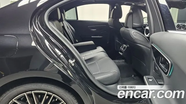 Mercedes-Benz C-Class W206 2024 Черный из Кореи, фото 3