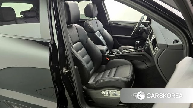 Porsche Macan 2024 Черный из Кореи, фото 3