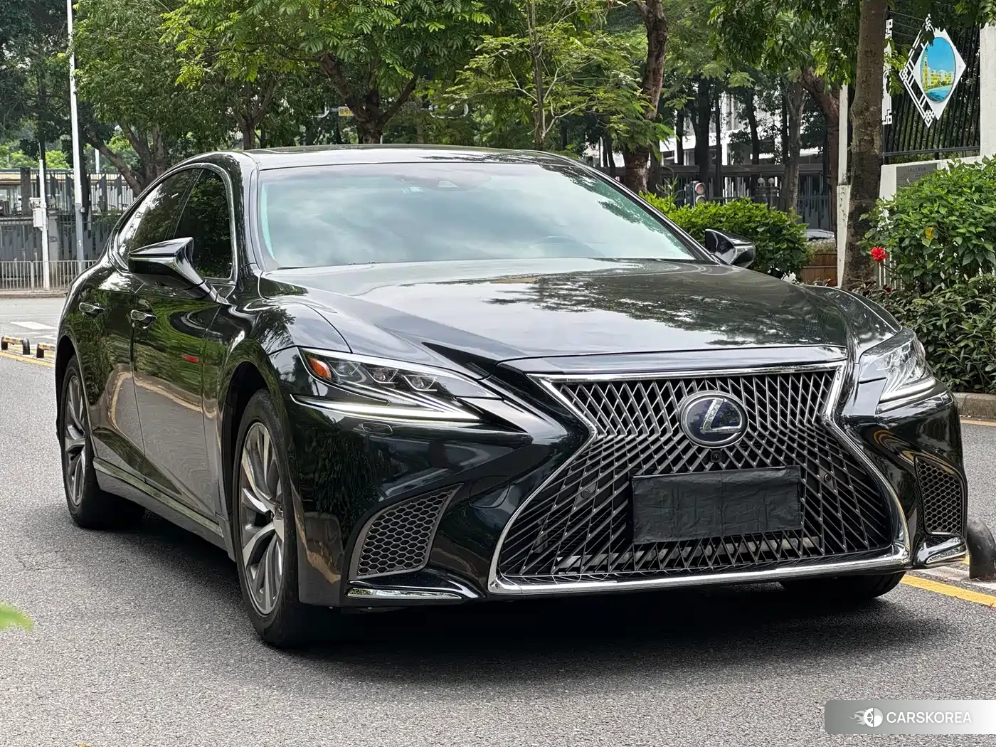 Lexus LS 2018 Черный из Китая, фото 3