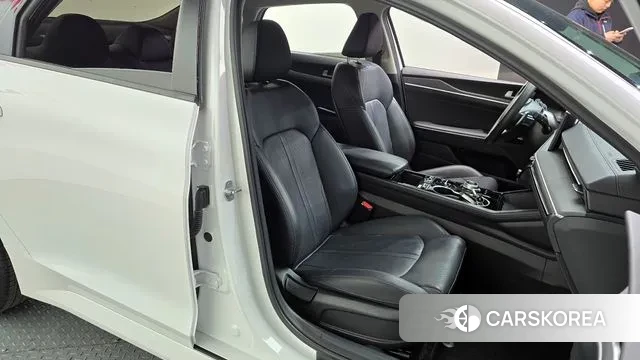 Kia The New K5 3rd generation 2024 Белый из Кореи, фото 3