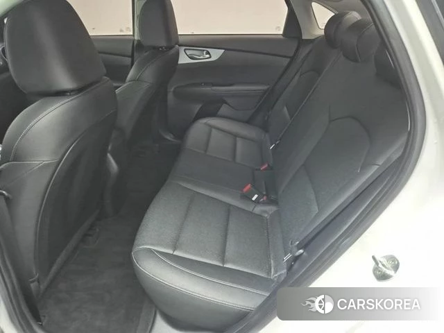 Kia The New K3 2nd generation 2021 Белый из Кореи, фото 3